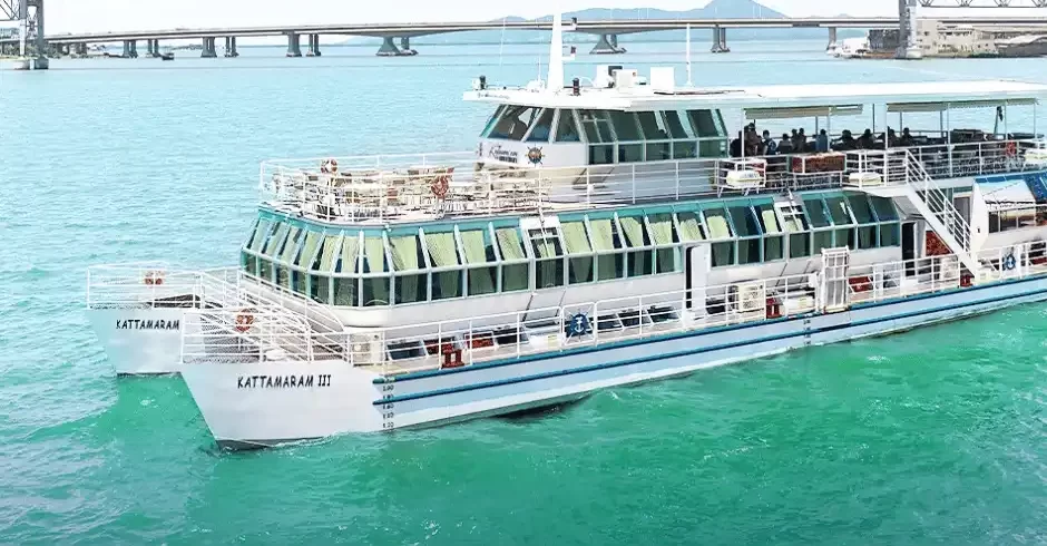 ️ Catamarã Florianópolis, o passeio acontece todos os dias, opção de almoço ou jantar a bordo, desvende toda beleza da ilha da magia!