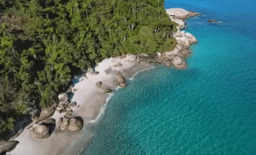 Ilha do Campeche reserva do passeio. Garanta seu lugar no passeio mais procurado de Florianópolis.