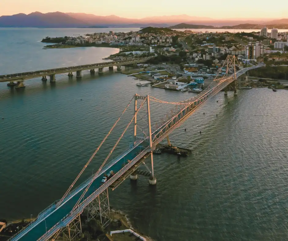 Um Roteiro de 24 Horas para Explorar a Ilha da Magia, a capital de Santa Catarina, é uma joia cintilante na coroa da região sul do Brasil...