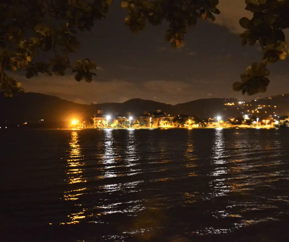 Lagoa da Conceição, Florianópolis a noite.